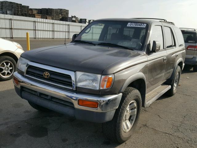 JT3GN86R0V0044757 - 1997 TOYOTA 4RUNNER SR BROWN photo 2