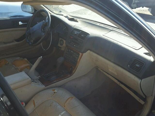 JH4KA767XSC002258 - 1995 ACURA LEGEND LS Սև լուսանկար 5