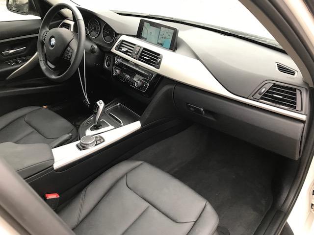 WBA8A9C53HK620348 - 2017 BMW 320 I WHITE photo 5