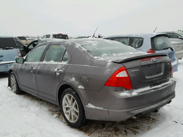 3FAHP0HG8BR109198 - 2011 FORD FUSION SE GRAY photo 3