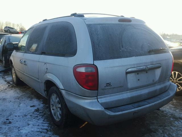 2C8GT44L82R543136 - 2002 CHRYSLER TOWN & COU SILVER photo 3