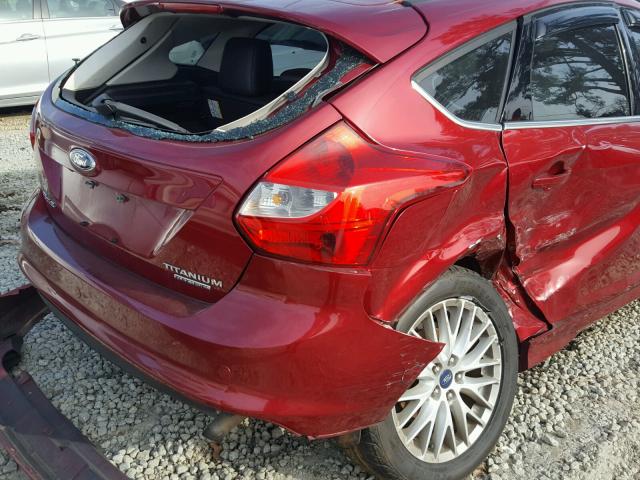 1FADP3N23EL128916 - 2014 FORD FOCUS TITA RED photo 9