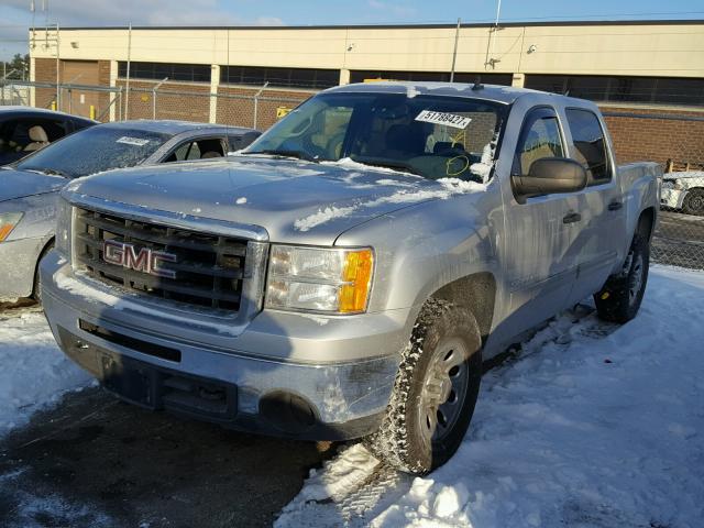 3GTP2UEA9BG363476 - 2011 GMC SIERRA K15 SILVER photo 2