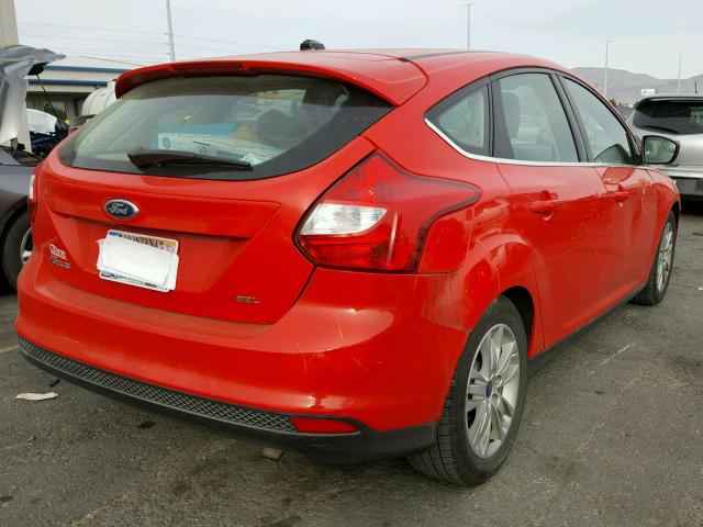 1FAHP3M29CL164559 - 2012 FORD FOCUS SEL RED photo 4