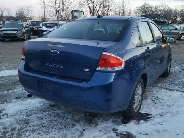 1FAHP35N59W169838 - 2009 FORD FOCUS SE BLUE photo 4