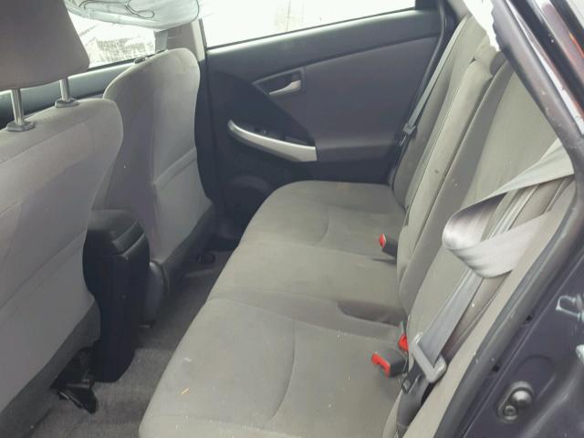 JTDKN3DU0F0415532 - 2015 TOYOTA PRIUS GRAY photo 6