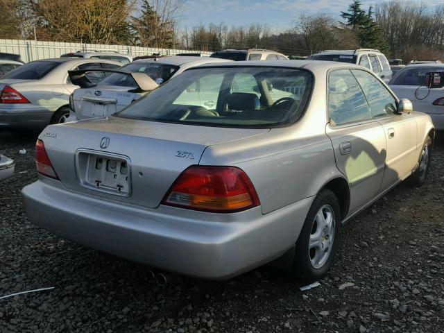 JH4UA2650TC010462 - 1996 ACURA 2.5TL SILVER photo 4