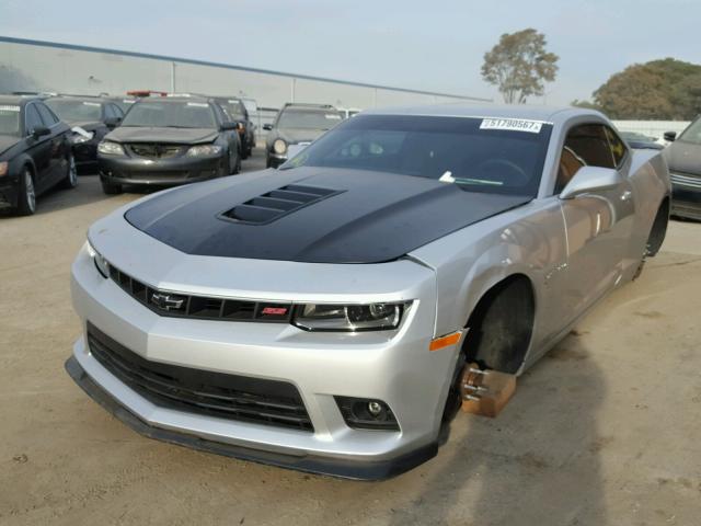 2G1FJ1EW0F9175222 - 2015 CHEVROLET CAMARO 2SS SILVER photo 2