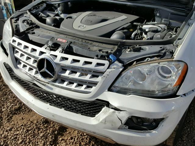 4JGBB8GBXBA682063 - 2011 MERCEDES-BENZ ML 350 4MA WHITE photo 9