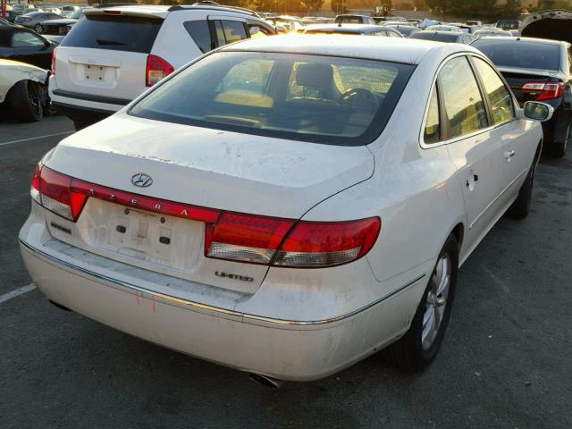 KMHFC46F66A084974 - 2006 HYUNDAI AZERA SE WHITE photo 4