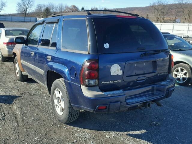 1GNDT13S432394579 - 2003 CHEVROLET TRAILBLAZE BLUE photo 3