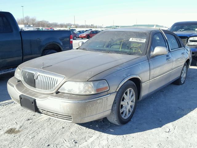 1LNHM82WX6Y626278 - 2006 LINCOLN TOWN CAR S SILVER photo 2