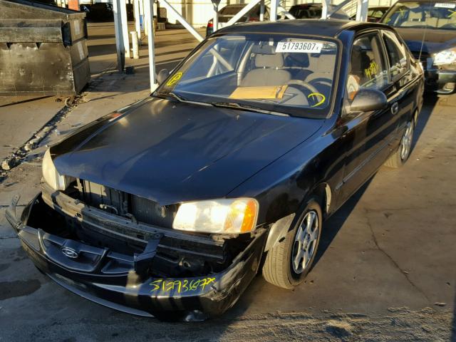 KMHCF35GX2U189539 - 2002 HYUNDAI ACCENT L BLACK photo 2