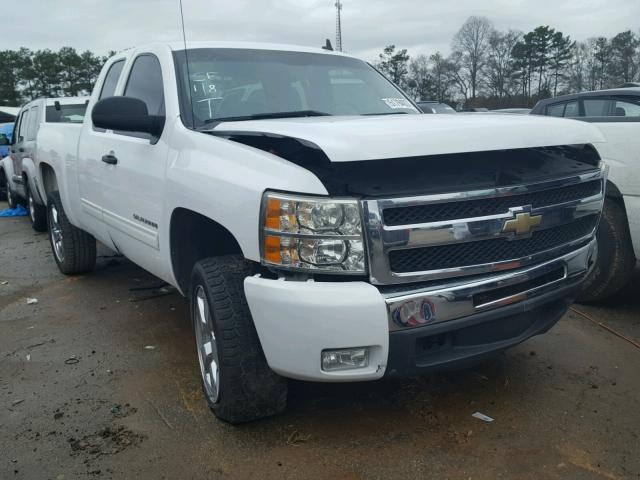 1GCSCSE01AZ127664 - 2010 CHEVROLET SILVERADO WHITE photo 1