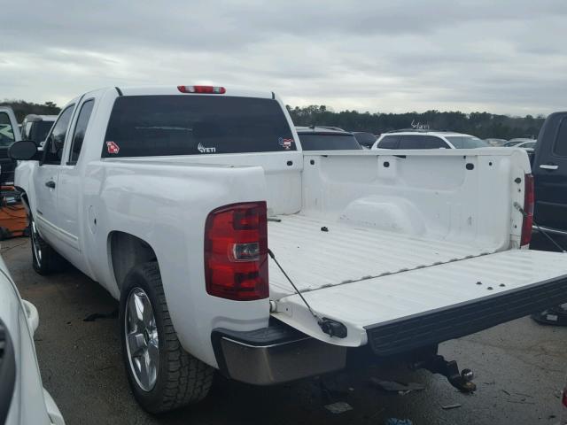 1GCSCSE01AZ127664 - 2010 CHEVROLET SILVERADO WHITE photo 3