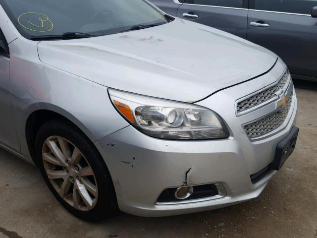 1G11H5SA2DF226150 - 2013 CHEVROLET MALIBU LTZ 银色 照片 9