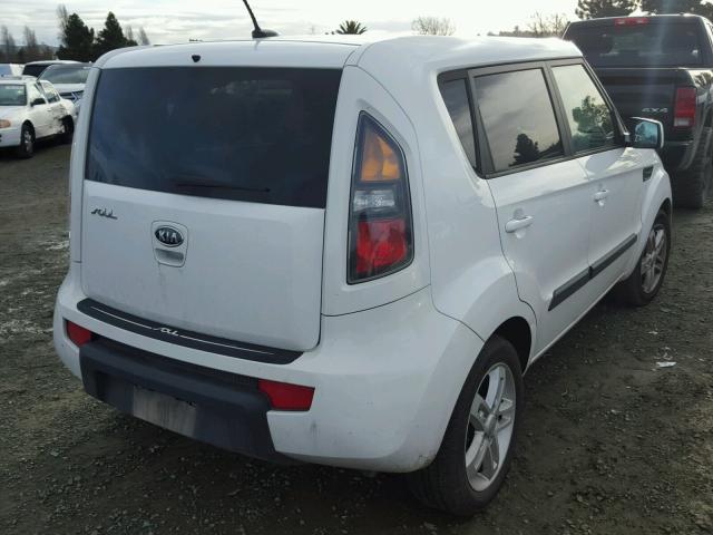 KNDJT2A21B7304679 - 2011 KIA SOUL + WHITE photo 4