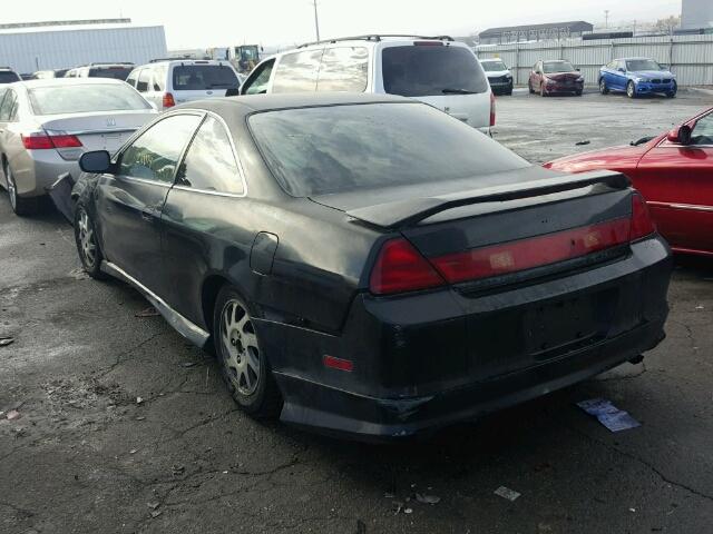 1HGCG3157YA028972 - 2000 HONDA ACCORD EX BLACK photo 3