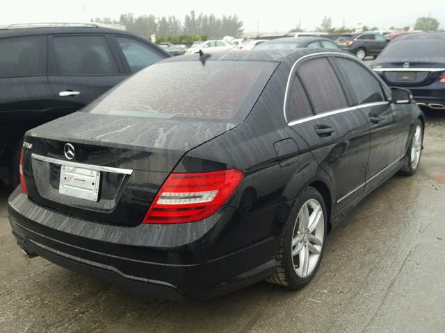 WDDGF4HB3DR260569 - 2013 MERCEDES-BENZ C 250 BLACK photo 4