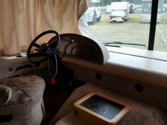 5B4LP37J0Y3314935 - 2000 FLEE MOTORHOME TAN photo 5