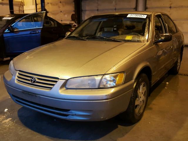 4T1BF22K8VU022826 - 1997 TOYOTA CAMRY CE GRAY photo 2