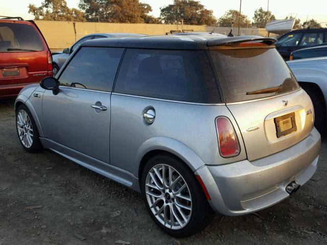 WMWRE33424TD79936 - 2004 MINI COOPER S SILVER photo 3