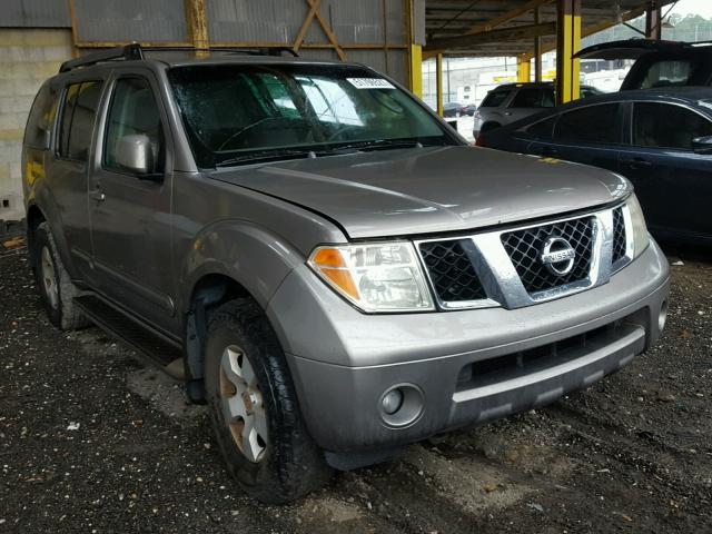 5N1AR18U15C729861 - 2005 NISSAN PATHFINDER GRAY photo 1