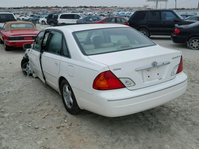 4T1BF28B3YU044552 - 2000 TOYOTA AVALON XL WHITE photo 3