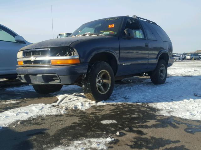 1GNCS18XX3K160241 - 2003 CHEVROLET BLAZER BLUE photo 2