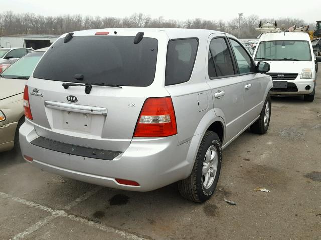 KNDJD735185813449 - 2008 KIA SORENTO EX SILVER photo 4