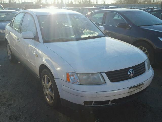 WVWMA63B1XE373124 - 1999 VOLKSWAGEN PASSAT GLS WHITE photo 1