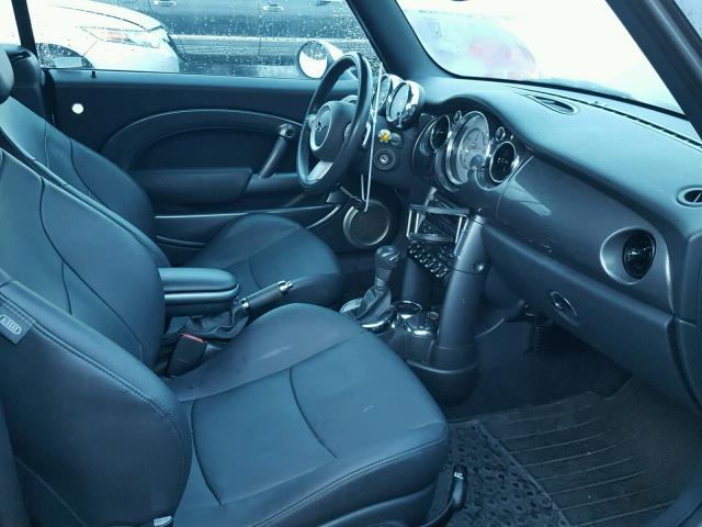 WMWRH33516TK57150 - 2006 MINI COOPER S GRAY photo 5