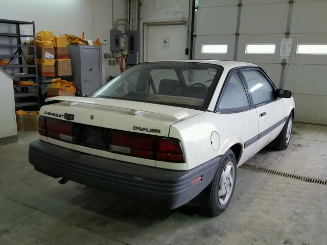 1G1JC1442N7286939 - 1992 CHEVROLET CAVALIER V WHITE photo 4