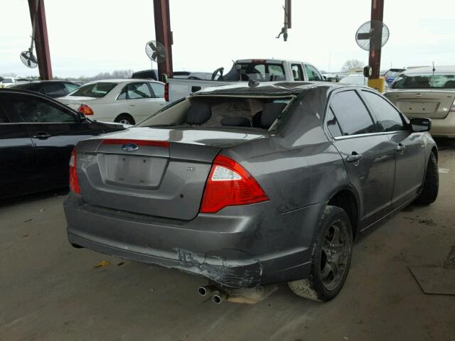 3FAHP0HA6BR142731 - 2011 FORD FUSION SE GRAY photo 4