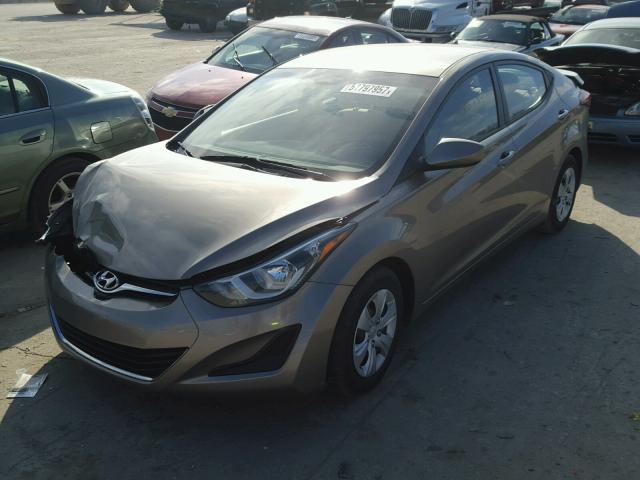 5NPDH4AE7GH782788 - 2016 HYUNDAI ELANTRA SE TAN photo 2