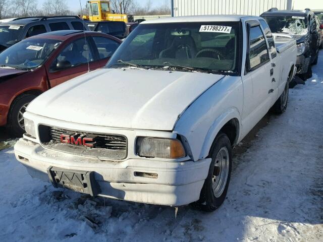 1GTCS19X5V8508423 - 1997 GMC SONOMA WHITE photo 2