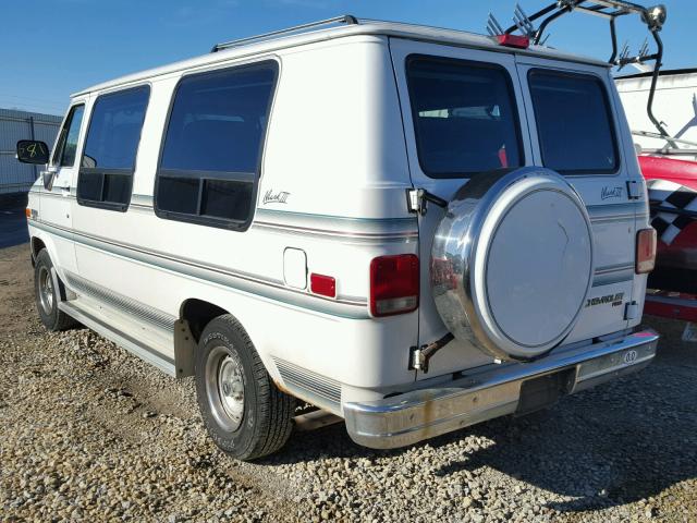 1GBEG25K6RF186567 - 1994 CHEVROLET G20 WHITE photo 3