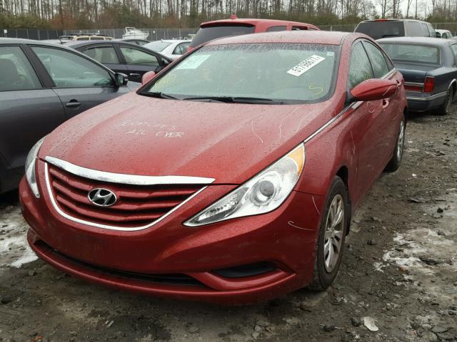 5NPEB4AC8CH464242 - 2012 HYUNDAI SONATA GLS RED photo 2