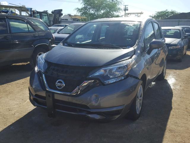 3N1CE2CP6JL368256 - 2018 NISSAN VERSA NOTE GRAY photo 2