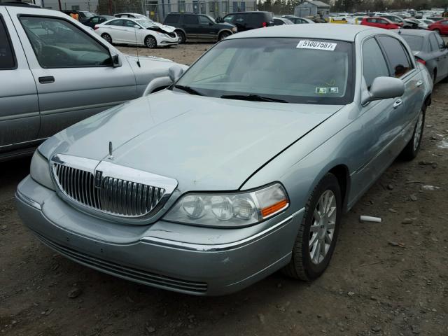 1LNHM81V37Y622003 - 2007 LINCOLN TOWN CAR S BLUE photo 2