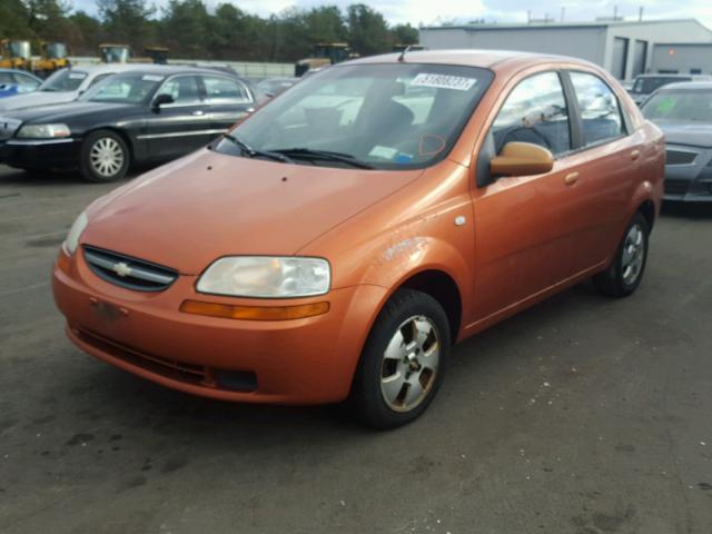 KL1TD56656B602665 - 2006 CHEVROLET AVEO BASE ORANGE photo 2