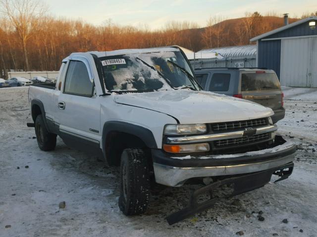 1GCGK29UX1Z147045 - 2001 CHEVROLET SILVERADO WHITE photo 1