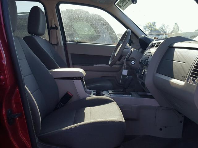 1FMCU9D79AKA55822 - 2010 FORD ESCAPE XLT RED photo 5