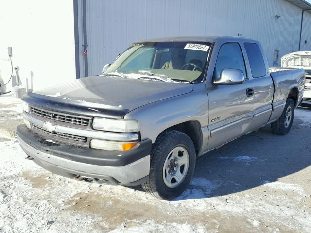 2GCEC19T8X1226835 - 1999 CHEVROLET SILVERADO GOLD photo 2