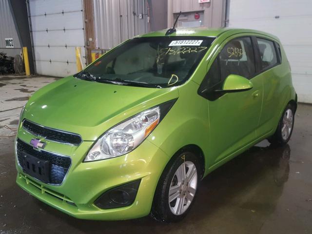 KL8CD6S98FC737575 - 2015 CHEVROLET SPARK 1LT GREEN photo 2