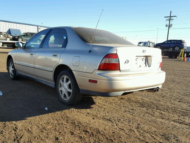 JHMCD5667SC030719 - 1995 HONDA ACCORD EX TAN photo 3