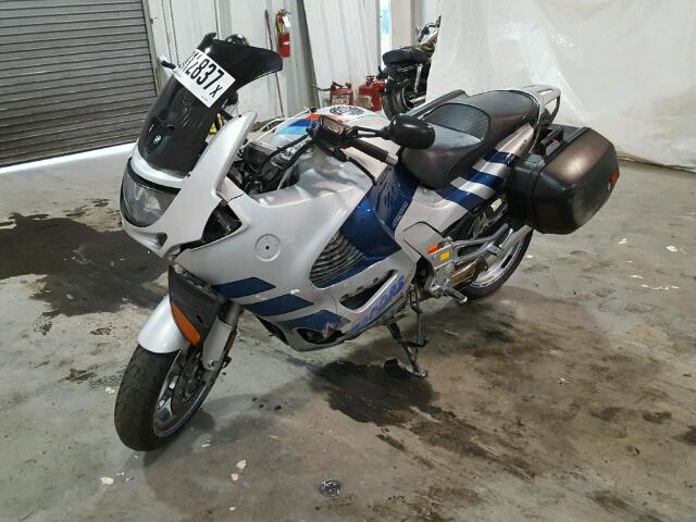 WB10554A5YZA52796 - 2000 BMW K1200 RS SILVER photo 2