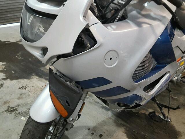 WB10554A5YZA52796 - 2000 BMW K1200 RS SILVER photo 9