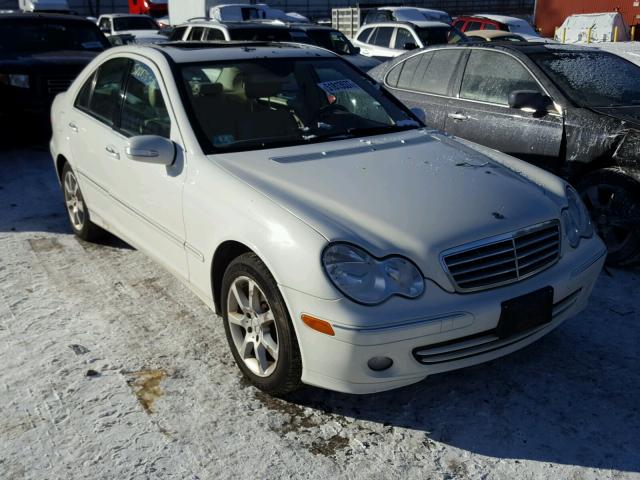 WDBRF92HX7F922858 - 2007 MERCEDES-BENZ C 280 4MAT WHITE photo 1