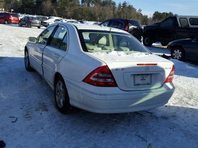 WDBRF92HX7F922858 - 2007 MERCEDES-BENZ C 280 4MAT WHITE photo 3